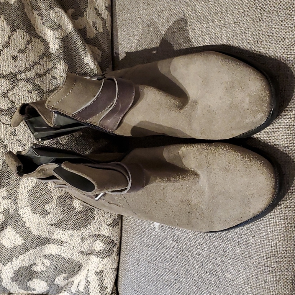 Marc Fisher grey suede ankle boots.